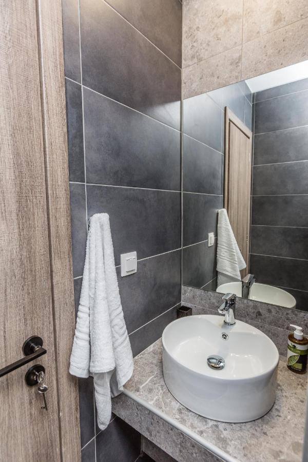 Raise Athens Metro Apartments Atenas Exterior foto